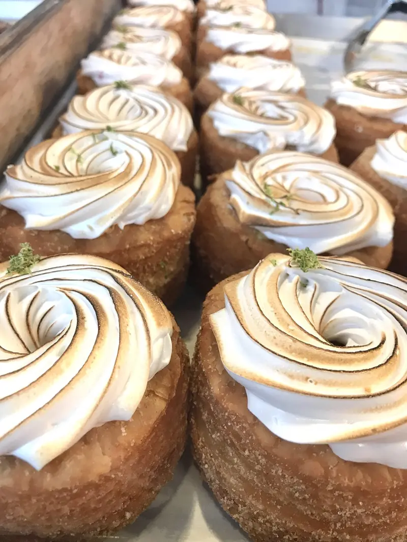 Bruleed meringue-topped donuts